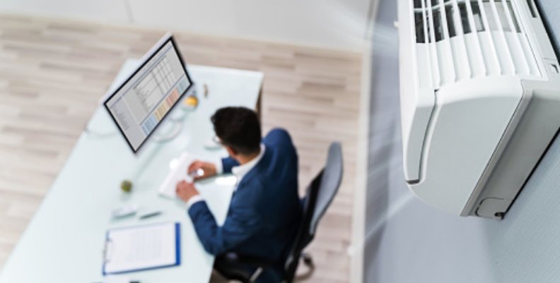 Aire acondicionado, trabajo en casa, oficina