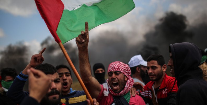 Al menos doce muertos y 1.200 heridos en Gaza durante la Gran Marcha del Retorno Al menos doce muertos y 1.200 heridos en Gaza durante la Gran Marcha del Retorno