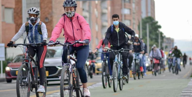 Ciclistas en Bogotá