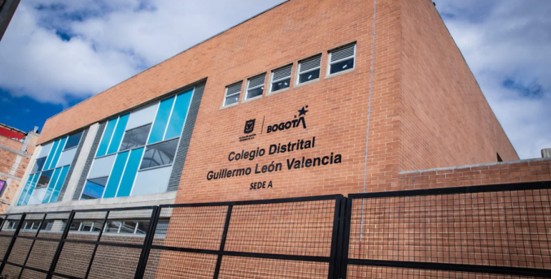Colegio Distrital Guillermo León Valencia Colegio Distrital Guillermo León Valencia