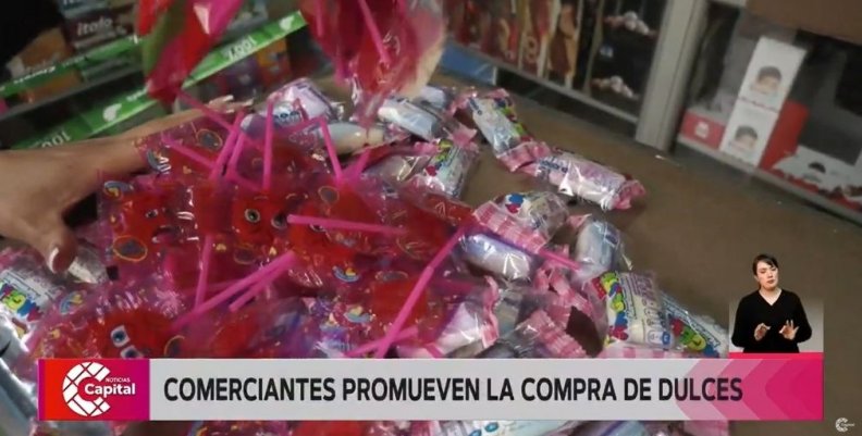 Comerciantes promueven la compra de dulces Comerciantes promueven la compra de dulces