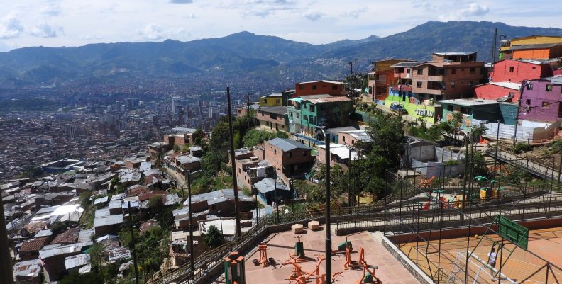 DEPORTE_EN_LAS_COMUNAS_MEDELLIN_2015 DEPORTE_EN_LAS_COMUNAS_MEDELLIN_2015