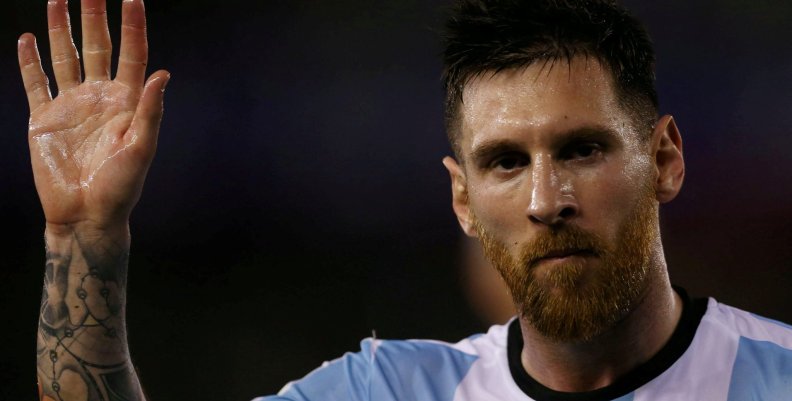 FILE PHOTO - Football Soccer - Argentina v Chile - World Cup 2018 Qualifiers FILE PHOTO - Football Soccer - Argentina v Chile - World Cup 2018 Qualifiers