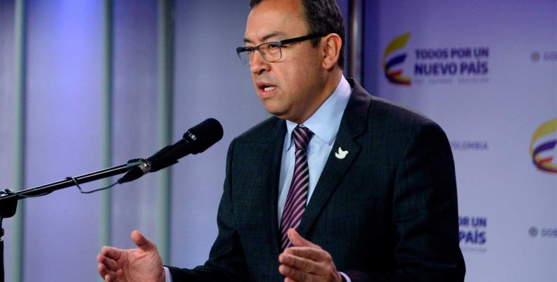 Gabinete presentó renuncia protocolaria al Presidente Santos Gabinete presentó renuncia protocolaria al Presidente Santos