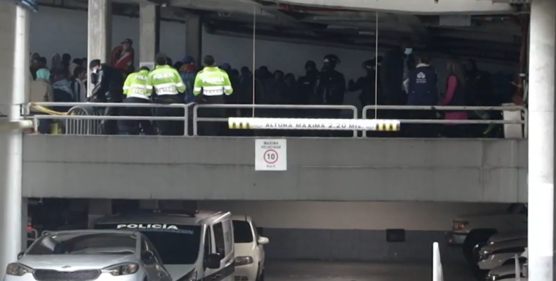 hacinamiento en estaciones de policía de Bogotá hacinamiento en estaciones de policía de Bogotá