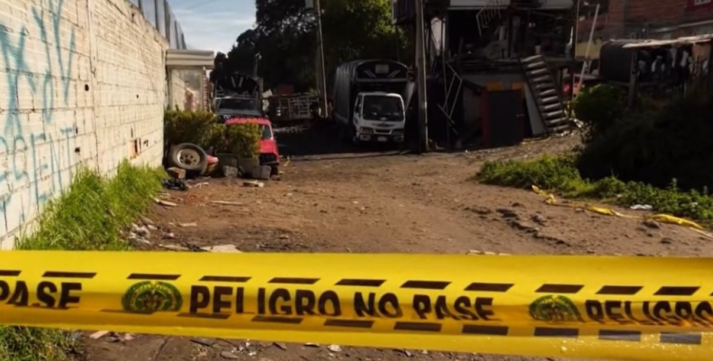 Hallan vehículo en el que se habrían transportado cuerpos desmembrados en Bogotá Hallan vehículo en el que se habrían transportado cuerpos desmembrados en Bogotá