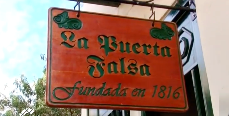 La puerta falsa La puerta falsa