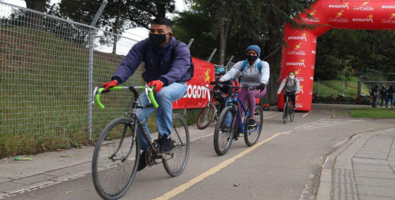 Ciclovía de Bogotá Ciclovía de Bogotá