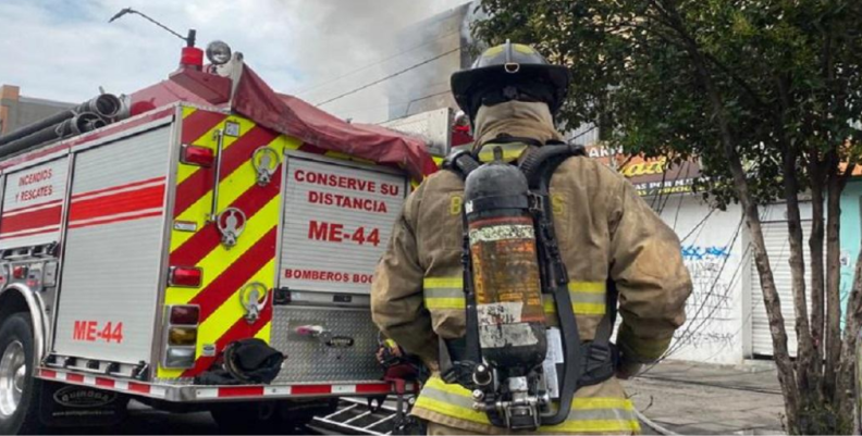Bomberos. Bomberos.