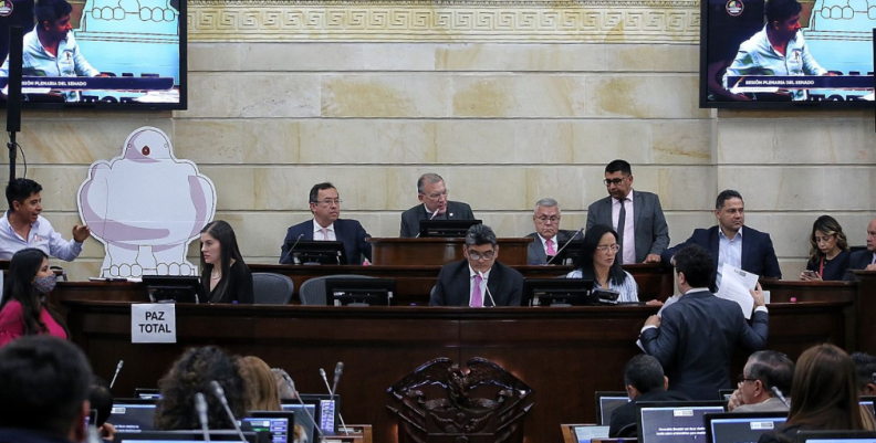 Ley de paz total aprobada en el Senado Ley de paz total aprobada en el Senado