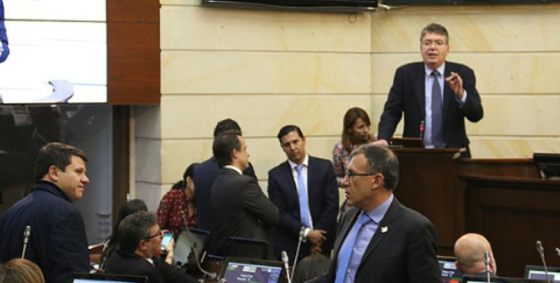 Foto tomada del Senado Foto tomada del Senado