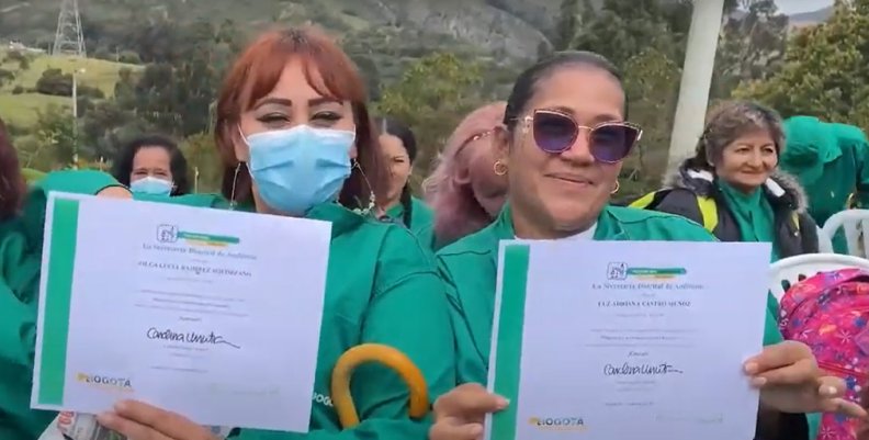mujeres que reverdecen mujeres que reverdecen