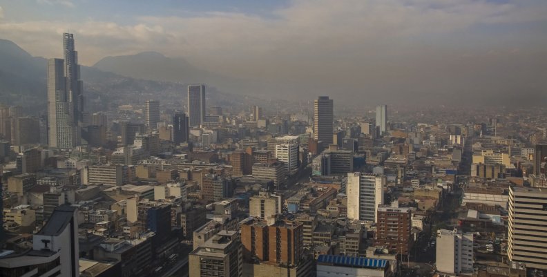 Mala calidad de aire en Bogotá Nube de contaminación en Bogotá