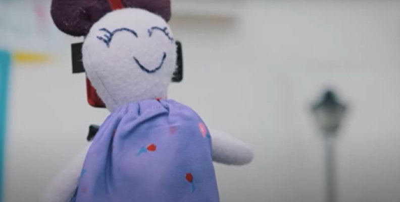 Eureka Muñeca de trapo blanca con vestido azul