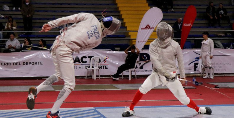 Combate de esgrima Combate de esgrima con participante colombiano