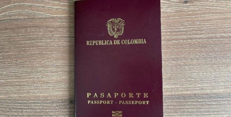 Se cae la firma del contrato de los pasaportes con Thomas Greg & Sons Pasaporte colombiano