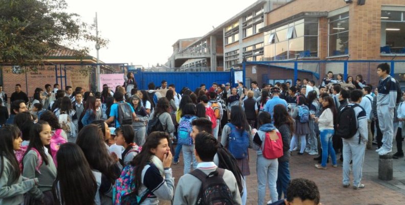 Indignación por riña en colegio Tomás Carrasquilla en Barrios Unidos Colegio tomás Carrasquilla