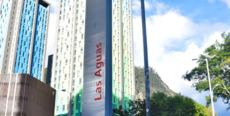 Cierre de las estaciones de TrnasMilenio las Aguas y Museo del Oro Estación de Transmilenio las aguas