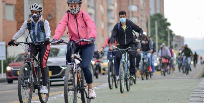 Semana de la bicicleta Personas montando bicicleta
