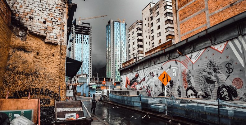 Bogotá Imagen de una calle de Bogotá luego de lluvia