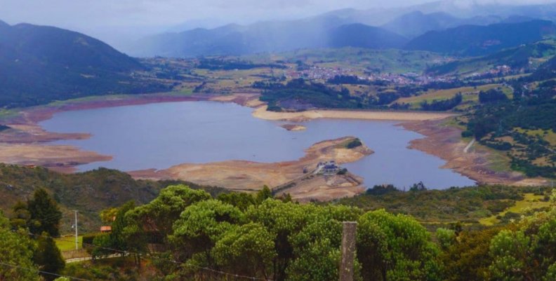 Embalse San Rafael Imagen panorámica del embalse San Rafael