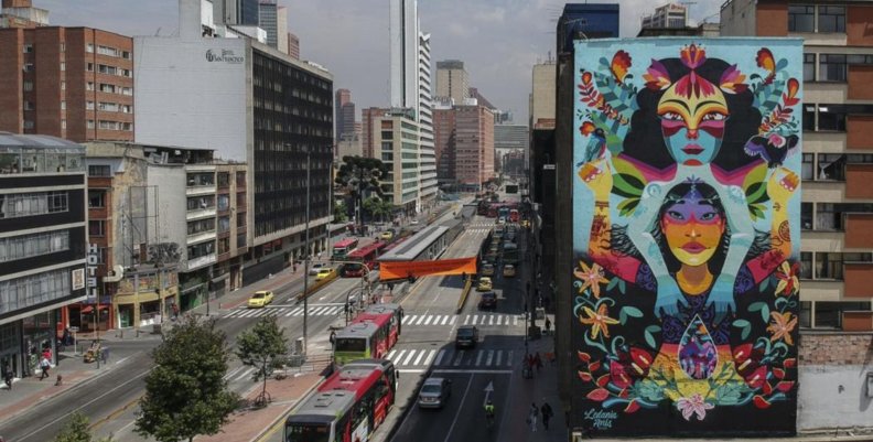 Graffiti Bogotá Graffiti en una fachada de un edificio de Bogotá