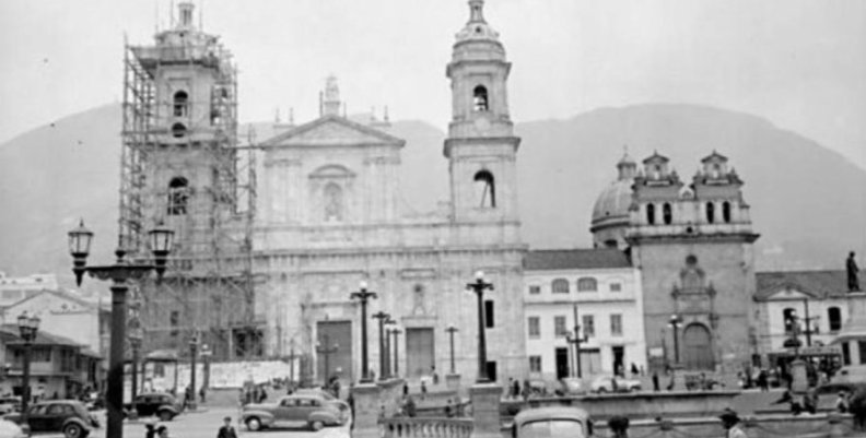 Plaza de Bolívar Plaza de Bolívar, fotografía antigua