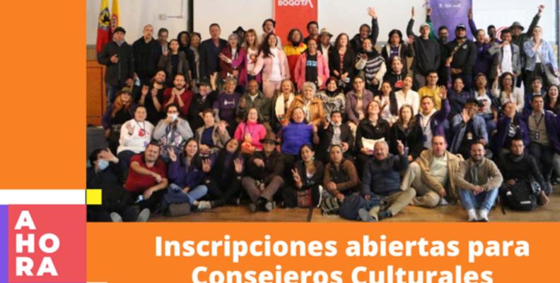 Inscripciones abiertas para consejeros culturales en Bogotá Un grupo de varias personas sonriendo