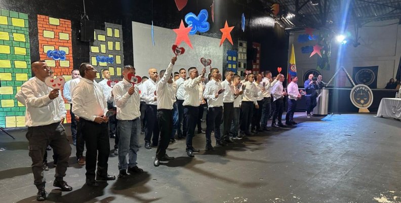 Población carcelaria enfrenta sus adicciones a través del programa ‘Somos valientes’ Personas del programa 'Somos valientes'