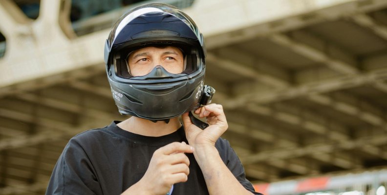 Uso del casco para moto Uso del casco para moto