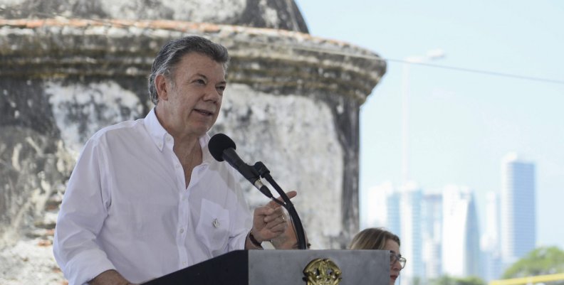 SANTOS SANTOS