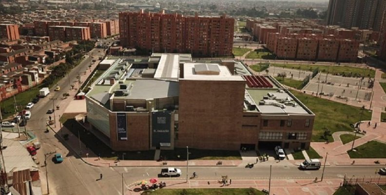 tomadodelaalcaldia_teatroensuno tomadodelaalcaldia_teatroensuno