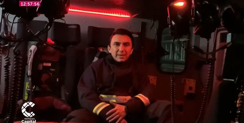 Bombero rapea por la prevención del coronavirus Bombero rapea por la prevención del coronavirus