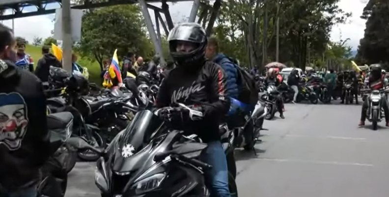 Motociclistas en Bogotá Motociclistas en Bogotá