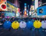Sombrillas deletreando Bogotá en Times Square