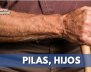 Hombre con una herramienta en la mano