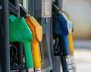 Mangueras para el llenado de gasolina en una estación de servicio