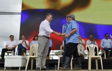 170627_06_ActoFinalDejacionArmas_1800