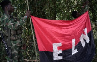 2017-09-02T182316Z_1800772107_RC1CF54AC6C0_RTRMADP_3_COLOMBIA-REBELS-ELN-696x465-696x465 (1)
