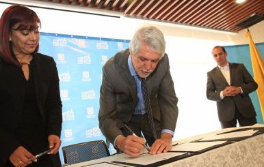 firma_acuerdo_laboral_del_distrito