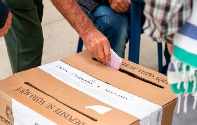 Urna de elecciones 2023