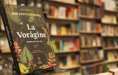Imagen de un ejemplar de La Vorágine, novela de José Eustasio Rivera