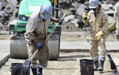 Trabajadores de las obras viales de la Avenida Ciudad de Cali