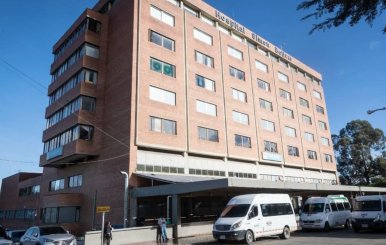 Imagen de la fachada del hospital Simón Bolívar, en Bogotá
