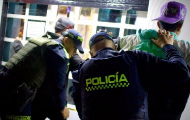 Imagen de uno de los operativos policiales en Kennedy