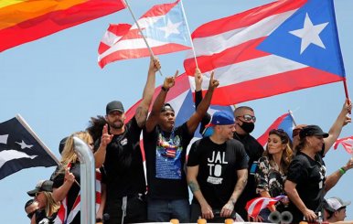 Reguetoneros en una protesta en Puerto Rico en 2019