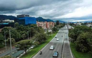 Panorámica de una de las avenidas de Bogotá 