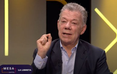 Juan Manuel Santos en la última emisión de la quinta temporada de La Libreta, de Mesa Capital