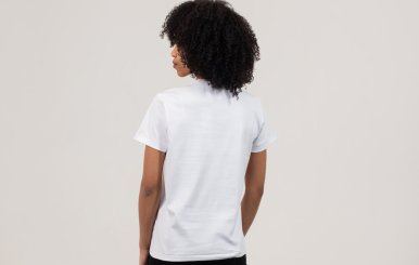 Mujer Afrocolombiana de espalda