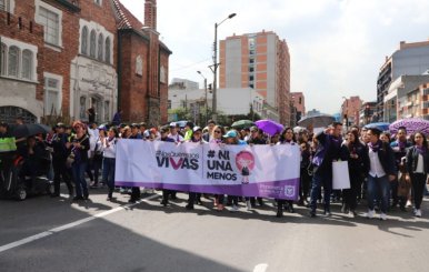Mujeres durante una marcha Ni Una Menos sobre la violencia contra la mujer